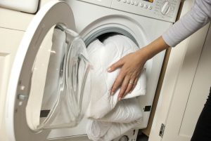 Чтобы хорошо высыпаться и не болеть: как часто необходимо менять постельное белье