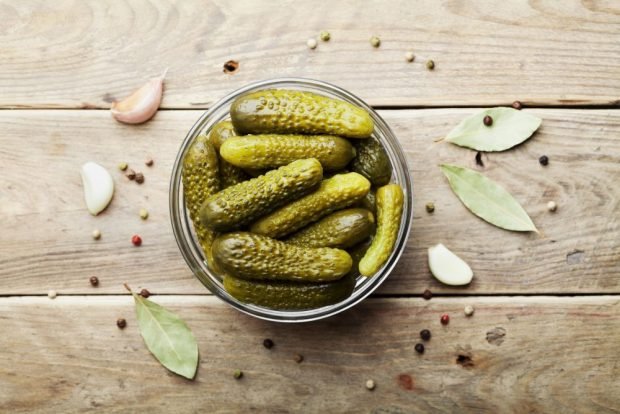 Хрустящие маринованные огурцы по-болгарски на зиму Хрустящие маринованные огурцы по-болгарски на зиму0