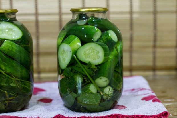 Хрустящие маринованные огурцы с яблочным уксусом на зиму в банках0