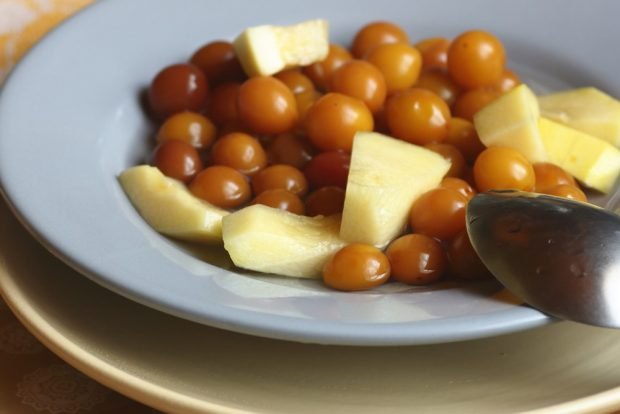 Компот из алычи и кабачков со вкусом ананаса на зиму Компот из алычи и кабачков со вкусом ананаса на зиму0